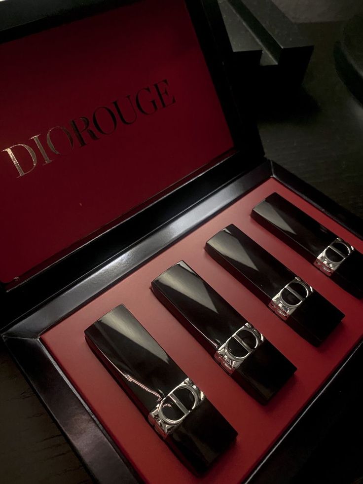 Dior Lipstick Set – Luxury High-Pigment Lipsticks with Hydrating Formula & Long-Lasting Color (Gift Box)