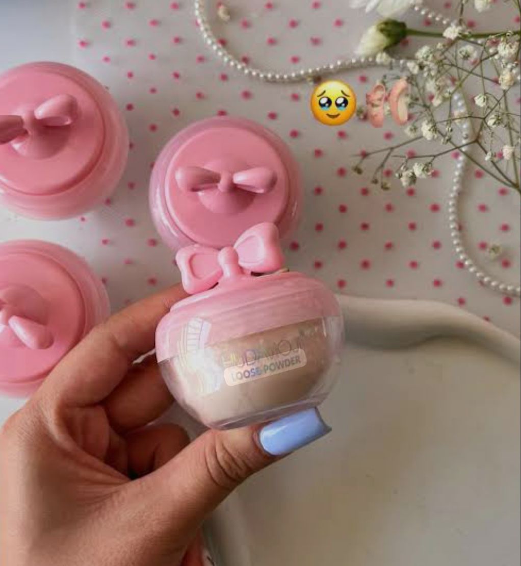 Hudamoji Loose Powder – Soft Matte Finish & Long-Lasting Smooth Look