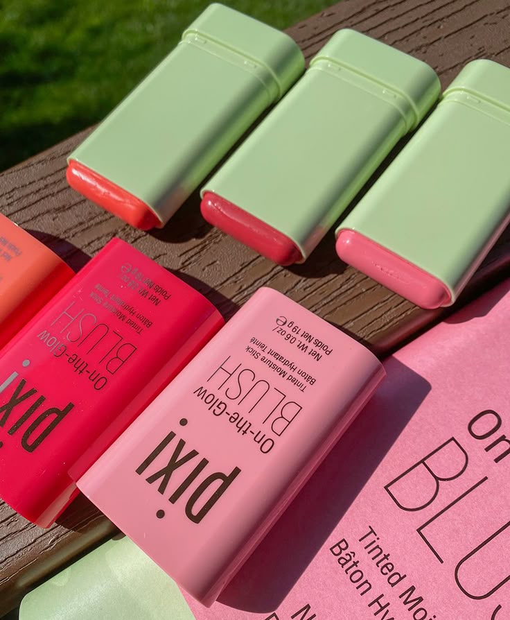 Pixi On The Glow Blush Stick – Hydrating Cream Blush
