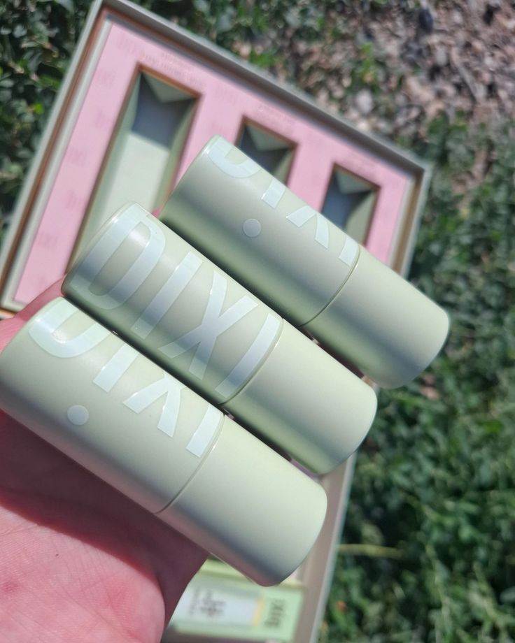 Pixi Hydra Lip Treat – Hydrating Lip Balm with Nourishing Tint & Shine