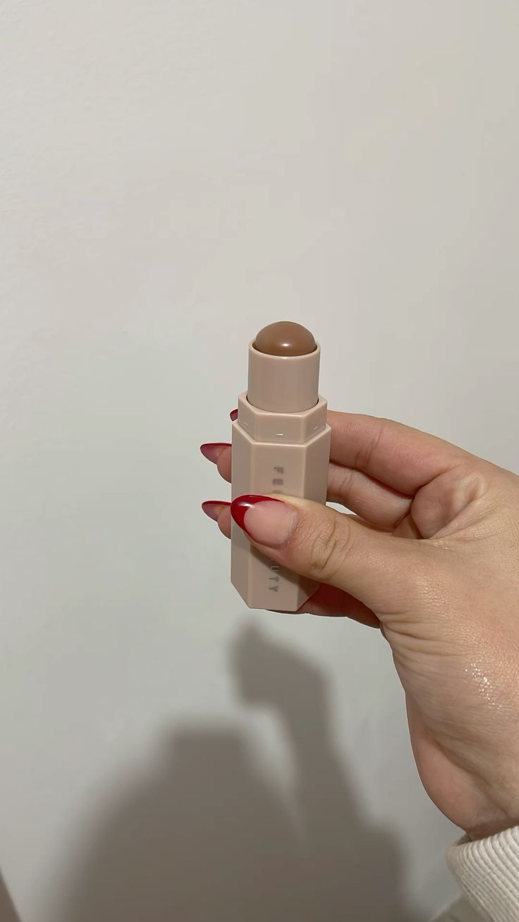 Fenty Beauty Contour Crayon Stick – Creamy, Blendable & Natural Definition