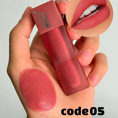 Hudamoji Teddy Matte Lip Gloss – Velvet Finish & Long-Lasting Color