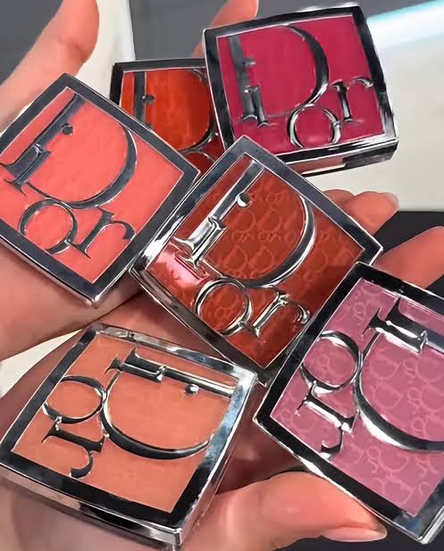 Dior Powder Blush – Silky, Buildable Color with Radiant Finish