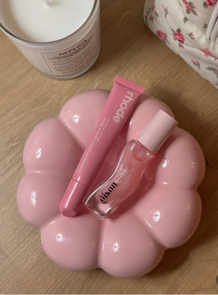 Glowy Lip Duo – Rhode Lip Tint & Gisou Lip Oil