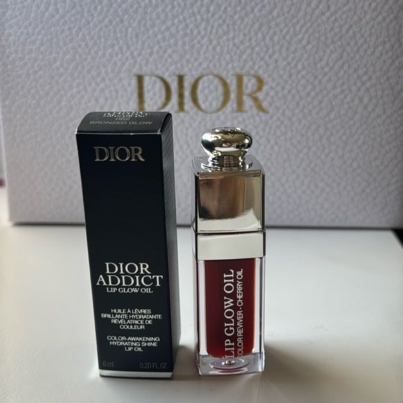 Dior Addict Lip Glow Oil – Hydrating, Nourishing & High-Shine Lip Care