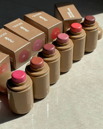 Rhode Pocket Blush – Creamy, Buildable Color for a Natural Flush