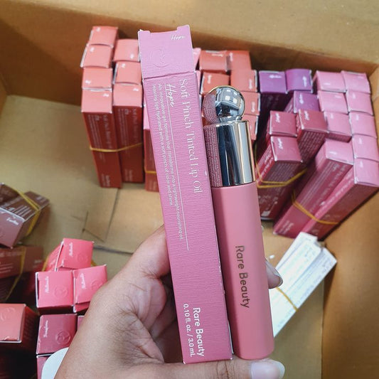 Rare Beauty Stay Vulnerable Gloss – High-Shine & Lightweight Comfort