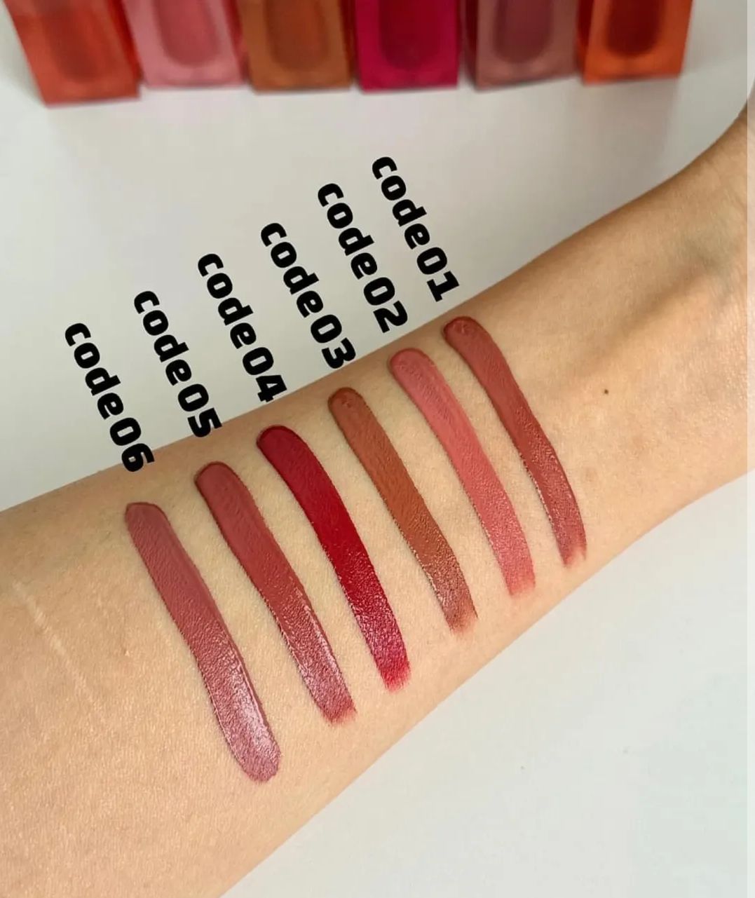 Hudamoji Teddy Matte Lip Gloss – Velvet Finish & Long-Lasting Color