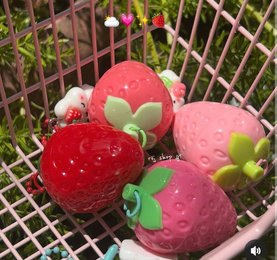 Hudamoji Strawberry Lip Balm – Cute Packaging & Hydrating Glow 🍓