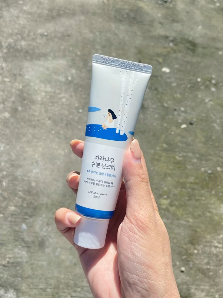 Round Lab Sunscreen SPF 50+ – Lightweight Hydrating Sunblock with Birch Sap & Niacinamide for Sensitive Skin