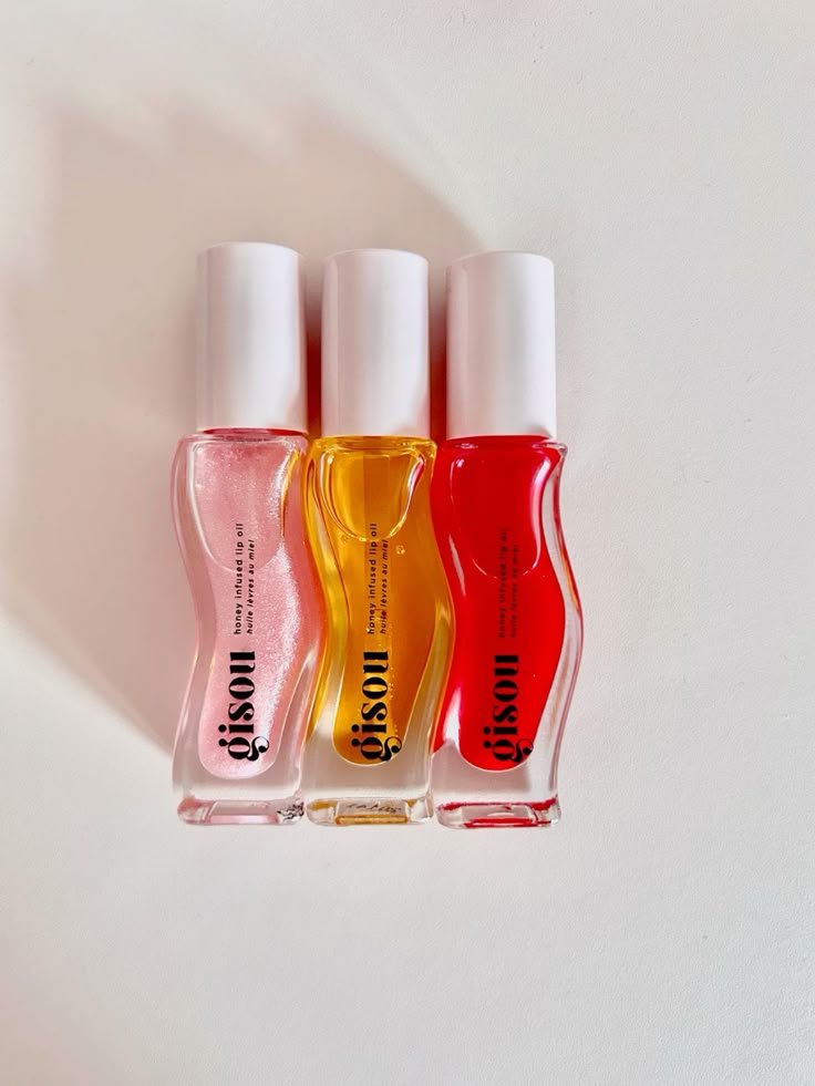 Gisou Lip Oil – Hydrating Lip Treatment | Non-Sticky Glossy Finish for Smooth & Nourished Lips