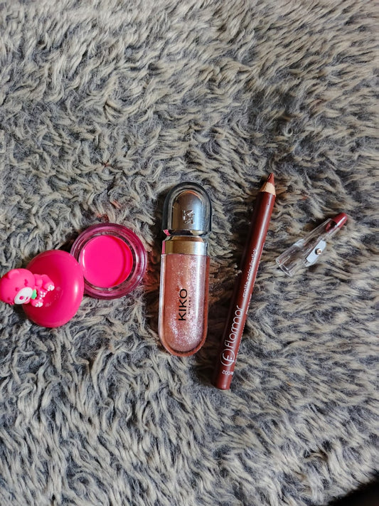 "Hydrating Lip Trio – Kiko Gloss, Flormar Lip Pencil & HudaMoji Lip Mask"